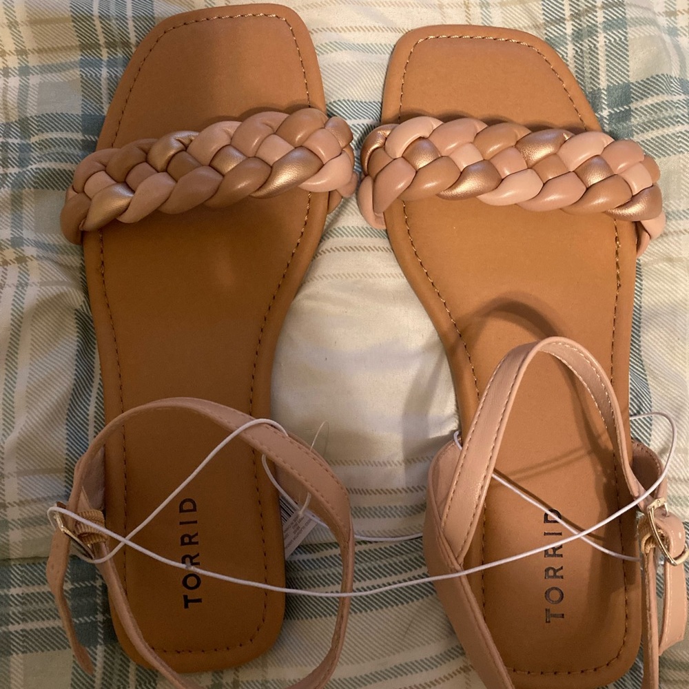 NWT Torrid Sandals (9.5)